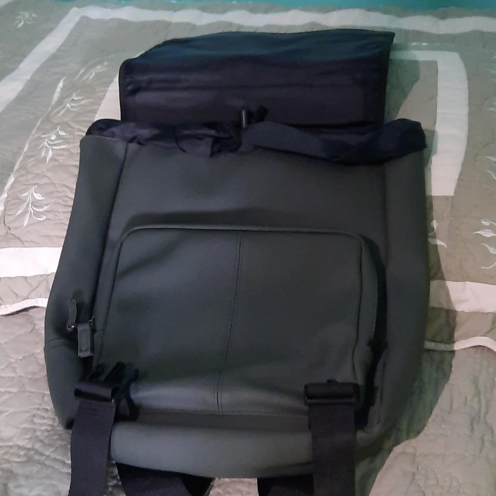Hugo Boss backpack - Picture 3 of 9
